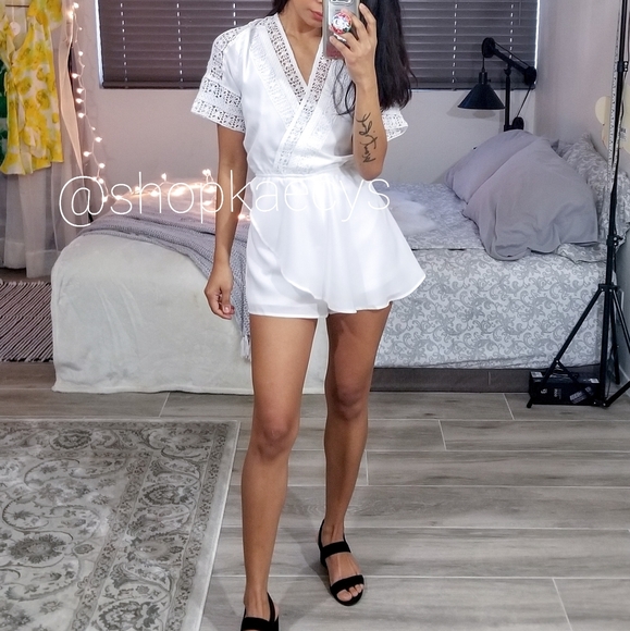 CALLA LILY - Mini Romper in Fuchsia - Picture 6 of 7